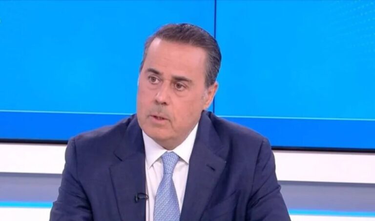 Μήλος: Πολεοδομικό αλαλούμ και φρένο στα έργα μέχρι την απόφαση της Δικαιοσύνης