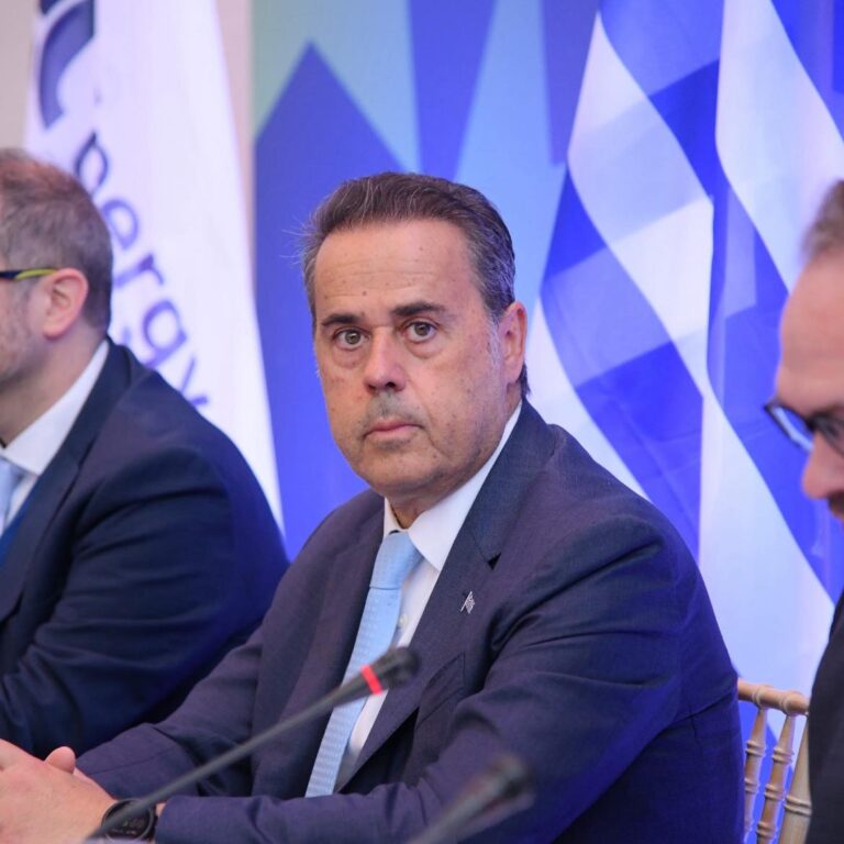 Β. Ελλάδα: Κόμβος ενεργειακής στρατηγικής, λέει ο Παπασταύρου
