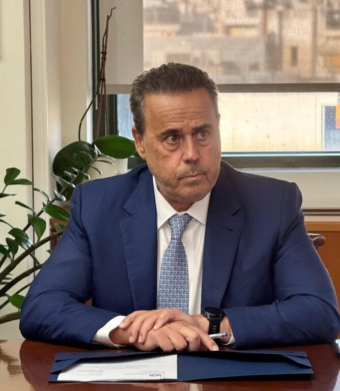 «Κλειδώνουν» οι 4 συμβάσεις με τη Chevron στα μέσα Φεβρουαρίου