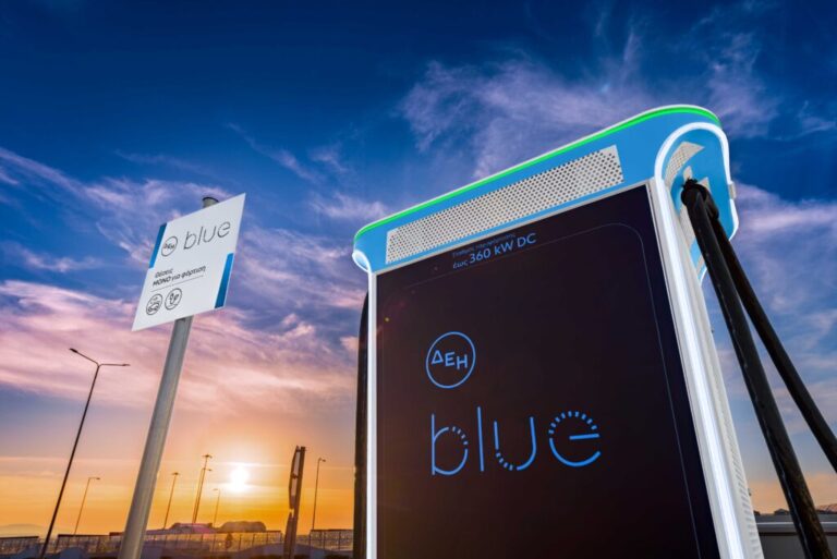 ΔΕΗ blue: 54 φορτιστές στα μεγαλύτερα χιονοδρομικά της χώρας
