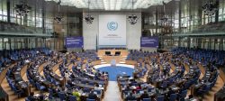 Η κλιματική «σκακιέρα» της Βόννης: Το κρυφό παρασκήνιο, η τουρκική προεδρία και η μάχη πριν την COP31