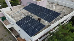 off_grid_solar_system_18-10_cbd17502-c513-430b-8a6c-690459137527_800x